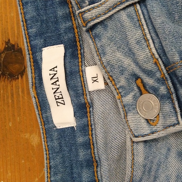 (Light Blue)Zenana Distressed Cuffed Raw Hem Denim Shorts - Picture 5 of 7